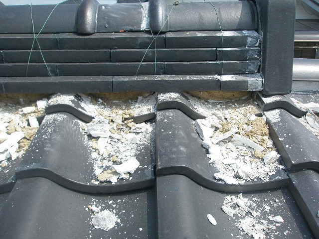 漆喰撤去の様子